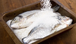 Sai lầm quen thuộc khi chế biến cá là nguyên nhân gây hại sức khoẻ được WHO cảnh báo