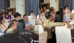 Shark Bình liên tục có hành động thân mật với Phương Oanh, đánh dấu chủ quyền bạn gái trước hàng trăm nhân viên