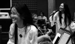 Diva Hồng Nhung khoe mặt mộc trong hậu trường, nhan sắc tuổi ngoài 50 đẹp không tì vết