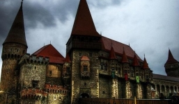 Bí ẩn những hoạt động siêu nhiên trong tòa lâu đài ma ám khiến ai nấy rùng mình