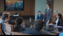 Thương ngày nắng về 2 tập 42: Nghẹt thở cuộc họp tìm Tổng giám đốc Hoàng Kim, Phong ghen ra mặt với Vân