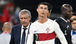 Ronaldo ra mặt làm rõ ồn ào quát HLV Bồ Đào Nha sau khi trở thành 'tội đồ' trong trận gặp Hàn Quốc