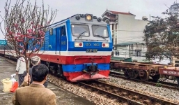 Tết Nguyên đán 2023: Những lưu ý trong quá trình đi tàu về quê ăn Tết