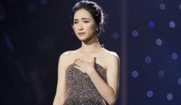Hòa Minzy bật khóc sau khi nhận quà to từ người hâm mộ