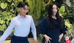 Video: Bầu sắp 'vượt mặt', Khánh Thi vẫn tự tin cùng Phan Hiển nhảy cực 'sung'