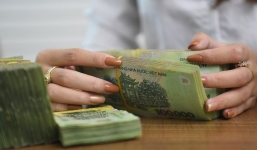 Bố mẹ bao nhiêu tuổi thì con được giảm trừ gia cảnh?