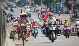 Dự báo thời tiết hôm nay 5/7: Bắc Bộ mưa giông vào chiều tối, Trung Bộ nắng mạnh