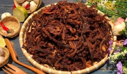 Cách làm khô heo cháy tỏi cực ngon và đơn giản tại nhà: Thức quà vặt 'hết sảy' nhâm nhi ngày Tết