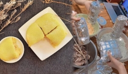 Độc lạ bánh chưng gói giấy bạc của người Việt xa xứ, cách gói bánh chưng bằng giấy bạc đơn giản