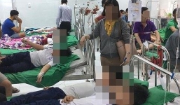 Hải Dương: Cô giáo mua bột thông bồn cầu để ở trường, 44 học sinh ăn nhầm phải cấp cứu