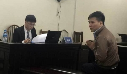 Châu Việt Cường chắp tay vái xin lỗi mẹ cô gái bị nhét tỏi đầy mồm