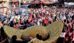 Kỳ lạ ngôi chùa hào phóng nhất thế giới, ai thiếu tiền có thể đến vay