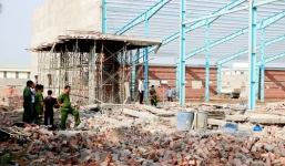 Bộ Xây dựng vào cuộc vụ sập nhà xưởng, 6 người chết