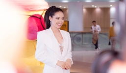 Nhã Phương tích cực chạy show, kiếm tiền dù mới sinh con