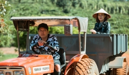 Đẹp như Hân 'hoa hậu' cũng không được Trường Giang ưu ái như mỹ nhân tên 'Phương' này