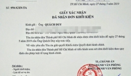 Bị phạt vì xúc phạm lãnh đạo, chuyên viên của UBND TP.HCM khởi kiện ra tòa