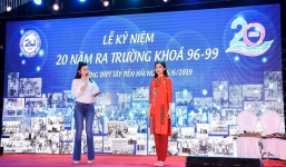 Á hậu Huyền My giản dị trong ngày hội trường