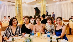 Lê Giang trở thành tâm điểm chú ý khi đi ăn tiệc cùng hội bạn thân