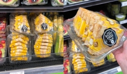 Lạ lùng mít được bổ như dưa hấu trong siêu thị Mỹ