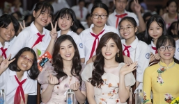 Á hậu Phương Nga khoe 'vẻ đẹp vạn người mê' đi sự kiện tại Hà Nội