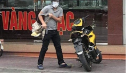 Nóng: Tên cướp táo tợn nổ súng, cướp tiệm vàng tại Quảng Ninh