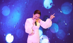 Tóc Tiên tăng tốc để 'bứt phá' cuối năm