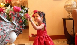 Hé lộ cô con gái nhỏ đáng yêu của siêu mẫu Vũ Cẩm Nhung