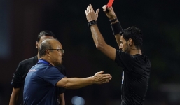 HLV Park Hang Seo xin lỗi khán giả vì tấm thẻ đỏ cuối trận chung kết