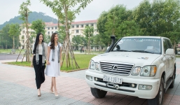 Lexus của vua cafe Đặng Lê Nguyên Vũ đưa đón 'Nàng thơ xứ Huế' Ngọc Trân