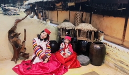 Sau thời gian suy kiệt sức khỏe, Mai Phương xuất hiện trở lại, đưa con gái đi Hàn Quốc