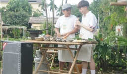 Sau vận đen đầu năm, Trường Giang tái hợp người em 'bán kẹo kéo' Đức Phúc