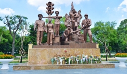 Gia đình 3 liệt sĩ trong vụ cháy quán karaoke bác bỏ thông tin kêu gọi xin tiền phúng điếu trên MXH