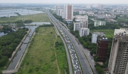 Giao thông cửa ngõ phía Nam Hà Nội gặp khó khi dòng người ùn về Thủ đô
