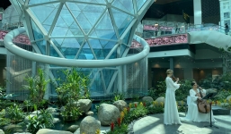 Video: Qatar chi hàng chục tỷ USD biến sân bay phục vụ World Cup 2022 thành khu rừng thu nhỏ