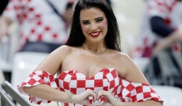 Sau World Cup, Ivana Knoll lại khiến dân mạng dậy sóng với món quà Giáng sinh muộn