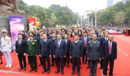 Chủ tịch UBND Thành phố Trần Sỹ Thanh dâng hương kỷ niệm 234 năm Chiến thắng Ngọc Hồi - Đống Đa