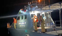 Vụ rơi trực thăng trên biển: Tìm thấy thi thể phi công