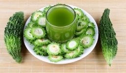 Không chỉ là loại quả giải nhiệt cho mùa hè, khổ qua còn có nhiều công dụng bất ngờ