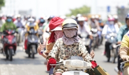 Hà Nội bước vào đợt nắng nóng gay gắt diện rộng, chỉ số tia UV duy trì ở mức nguy cơ gây hại rất cao
