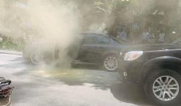 'Xế hộp' BMW bất ngờ bốc cháy trên phố Hà Nội: Cảnh báo cháy xe ô tô trong mùa nắng nóng