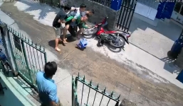 TP. HCM: 3 thanh niên 'quật ngã' tên trộm xe máy, khống chế trong 30 giây kịch tính hơn phim 