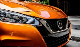 Bộ đèn pha Nissan Almera lên đến 1/5 giá trị xe, 'khép nép' lái kẻo hỏng không có tiền thay