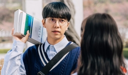 Lee Seung Gi tái hợp Lee Se Young trong 'Tiệm Cà phê Luật', mọt phim lần này khỏi lo 'thuyền chìm'