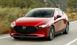 Mazda 3 giảm giá mạnh, cạnh tranh trực tiếp sedan hạng B Honda City RS và Vios G