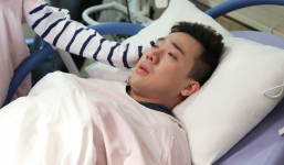 MC Trấn Thành từng rưng rưng nước mắt trước khoảnh khắc Hari Won 'vượt cạn'