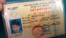 Liệu có bắt buộc phải đổi bằng lái xe sang thẻ nhựa PET để tích hợp vào VNeID?