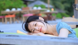 Mỹ nữ phim 'Hoàn hồn' khoe ảnh đẹp như chụp tạp chí khi đi du lịch Nha Trang 