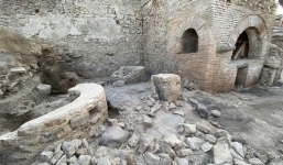 Khai quật 'nhà tù làm bánh' ở Pompeii, hé lộ cuộc sống khốn khổ của nô lệ cách đây 2000 năm