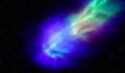 Phát hiện vật thể lạ ma quái đổi màu nghi là UFO của người ngoài hành tinh