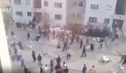 Họ hàng hai bên bất ngờ đánh nhau trong đám cưới khiến cô dâu, chú rể bỏ chạy